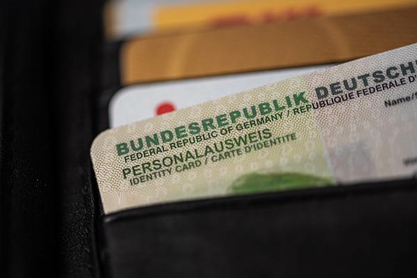 Personalausweis Übersetzung / übersetzen - Beglaubigte Übersetzungen